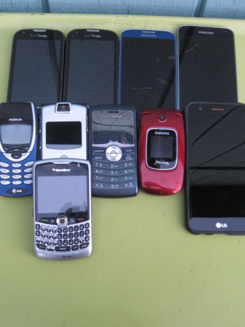 Lot Of 10 Cell Phones For Parts